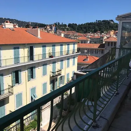 4 A 6 Personnes Sur La Coulee Verte Appartement